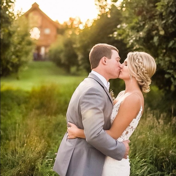 Meet your Posher, Kelsey - Picture 1 of 1